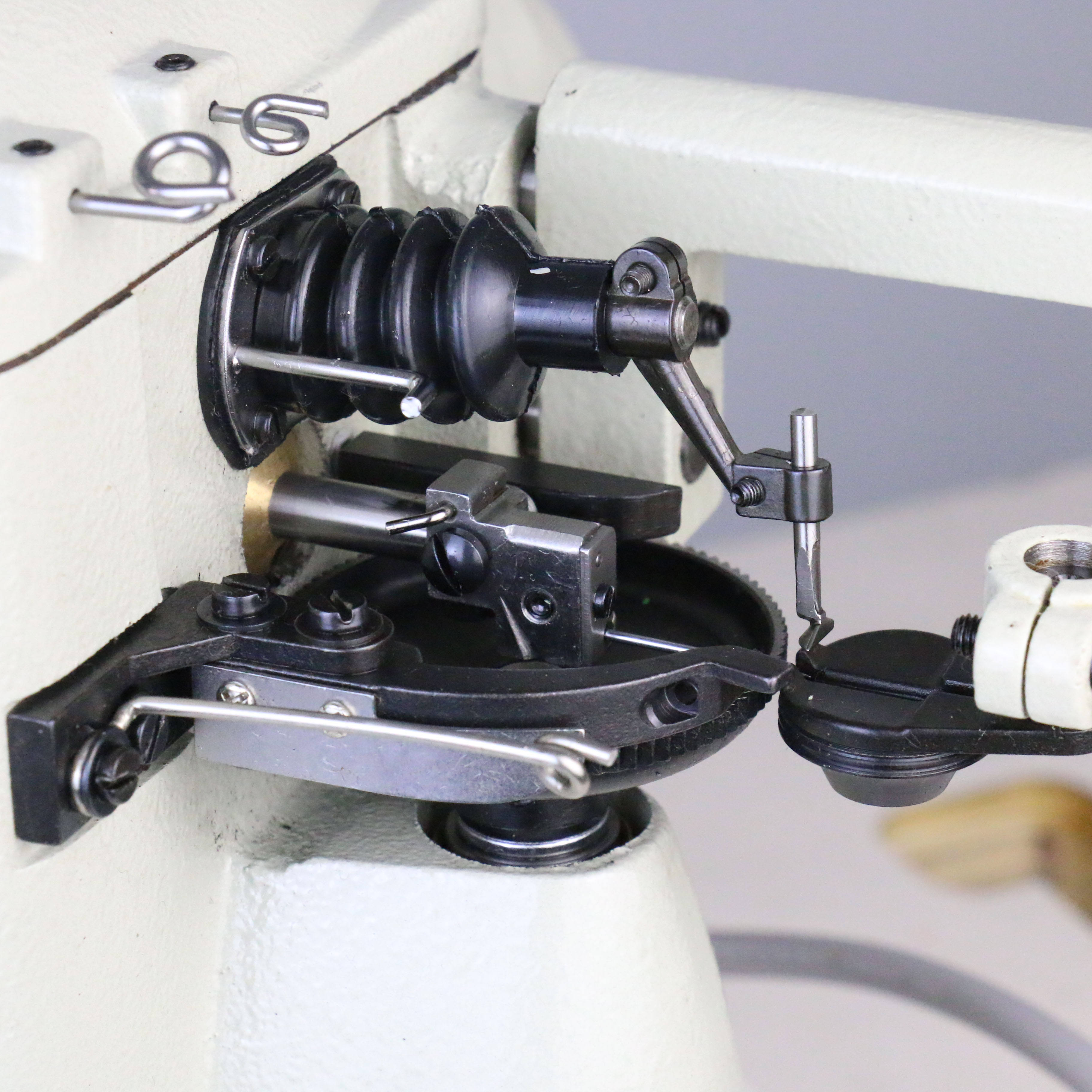 Titan TN-3 Medium Duty Fur Machine